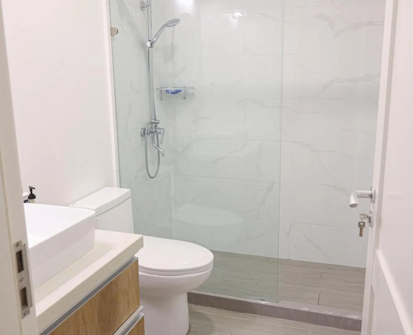 Bella Studio Apartments - Lux Loft Kingston Jamaica